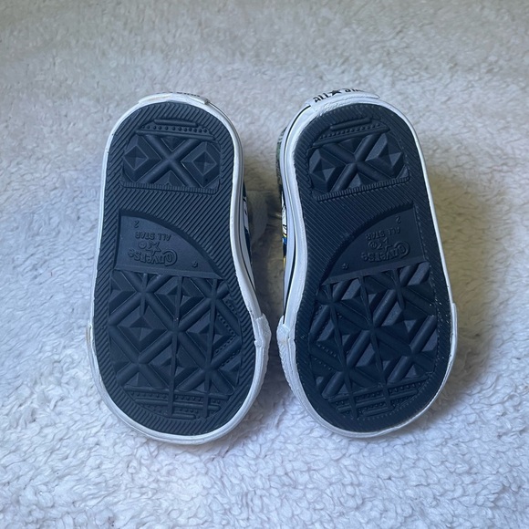 Converse - Superman Design High-Top Sneakers - Picture 5 of 7